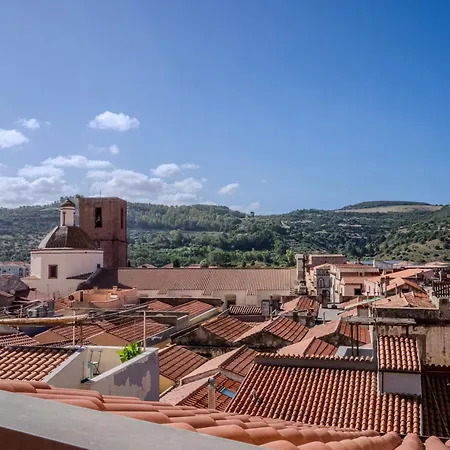 Sardinian Gallery Domus 博萨